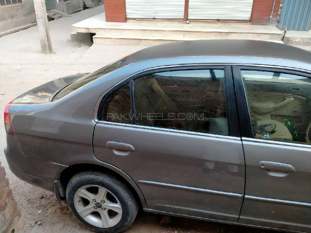 Honda Civic 2004 for Sale in Faisalabad Honda Civic 2004 for Sale in Faisalabad Image-4
