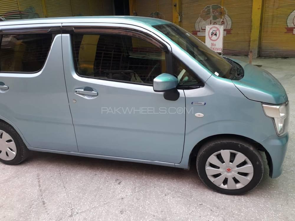 Suzuki Wagon R 2017 for Sale in Peshawar Suzuki Wagon R 2017 for Sale in Peshawar Image-3