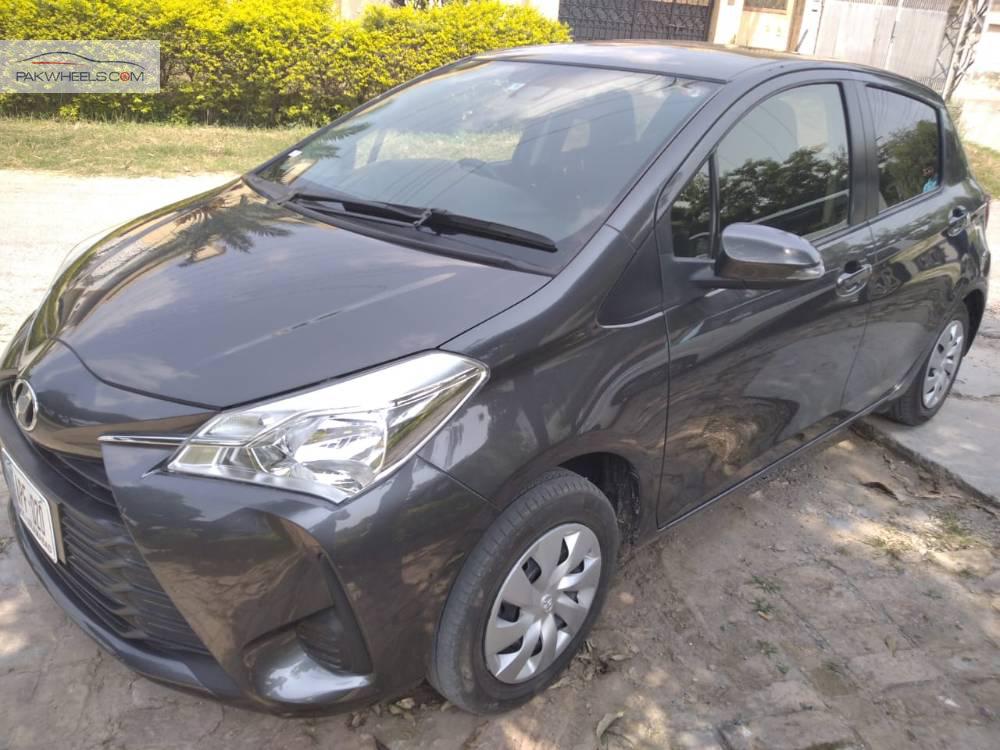 Toyota Vitz 2017 for Sale in Islamabad Image-1