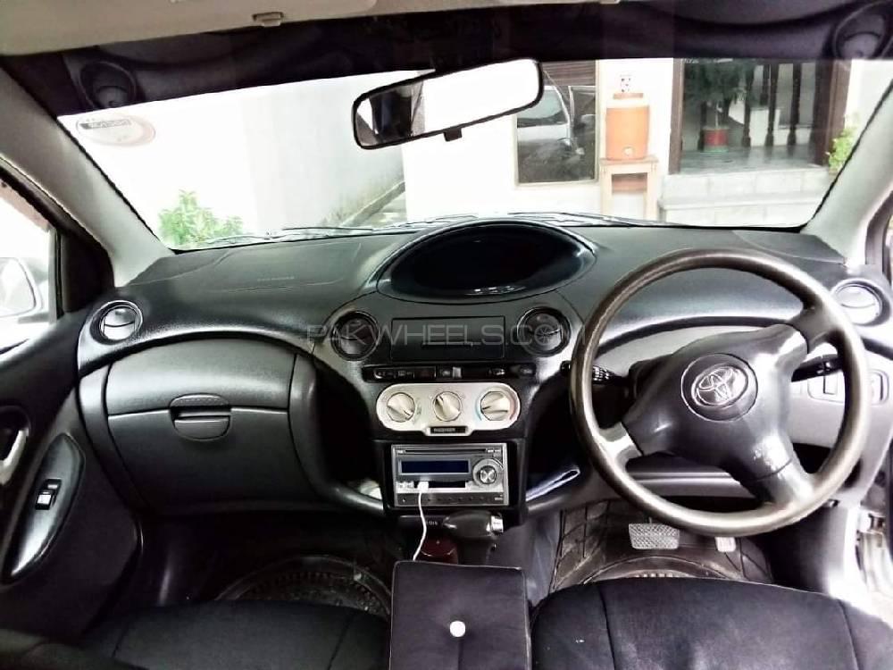 Toyota Vitz 2003 for Sale in Nowshera Image-1