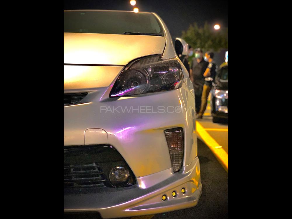 Toyota Prius 2011 for Sale in Lahore Image-1