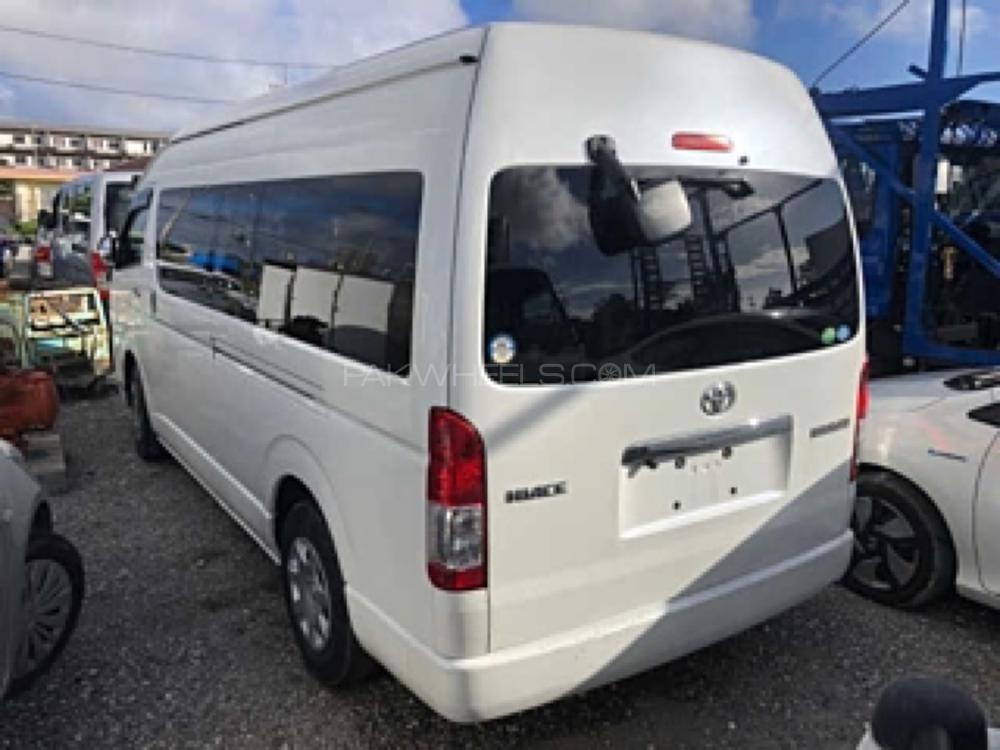 Toyota Hiace 2017 for Sale in Gujranwala Toyota Hiace 2017 for Sale in Gujranwala Image-2