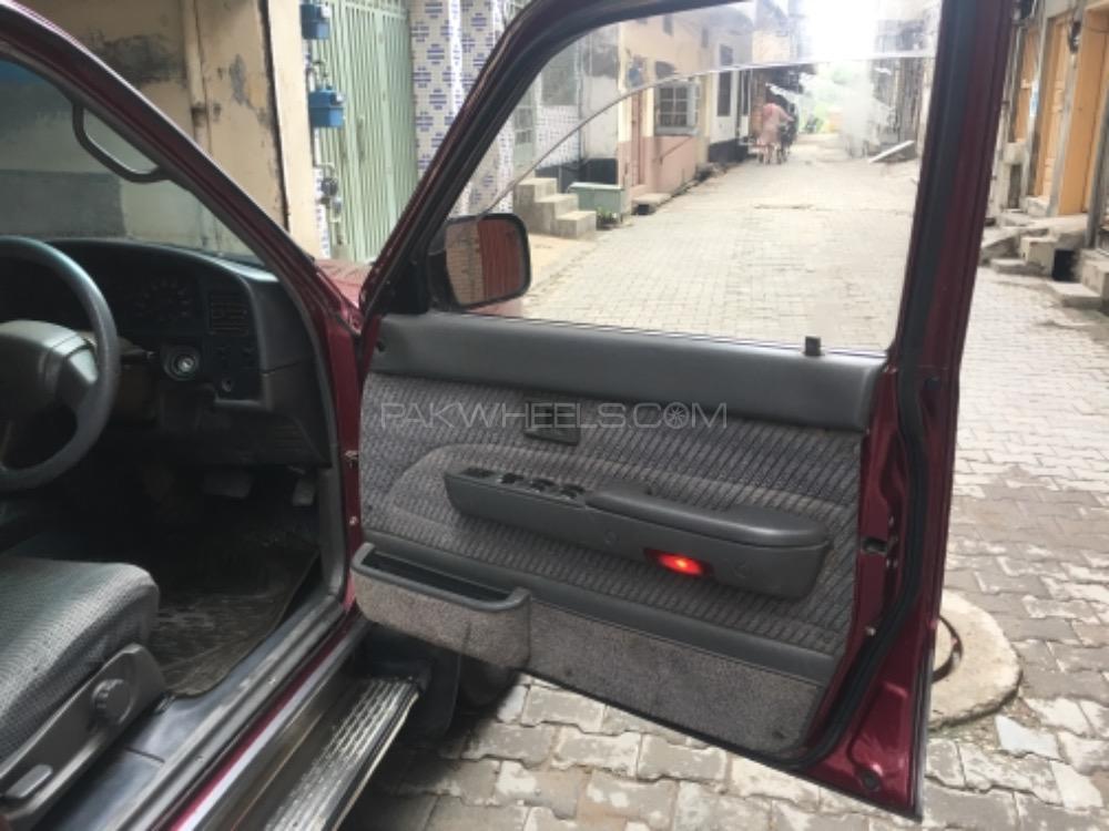 Toyota Hilux 1991 for Sale in Mandi bahauddin Toyota Hilux 1991 for Sale in Mandi bahauddin Image-5
