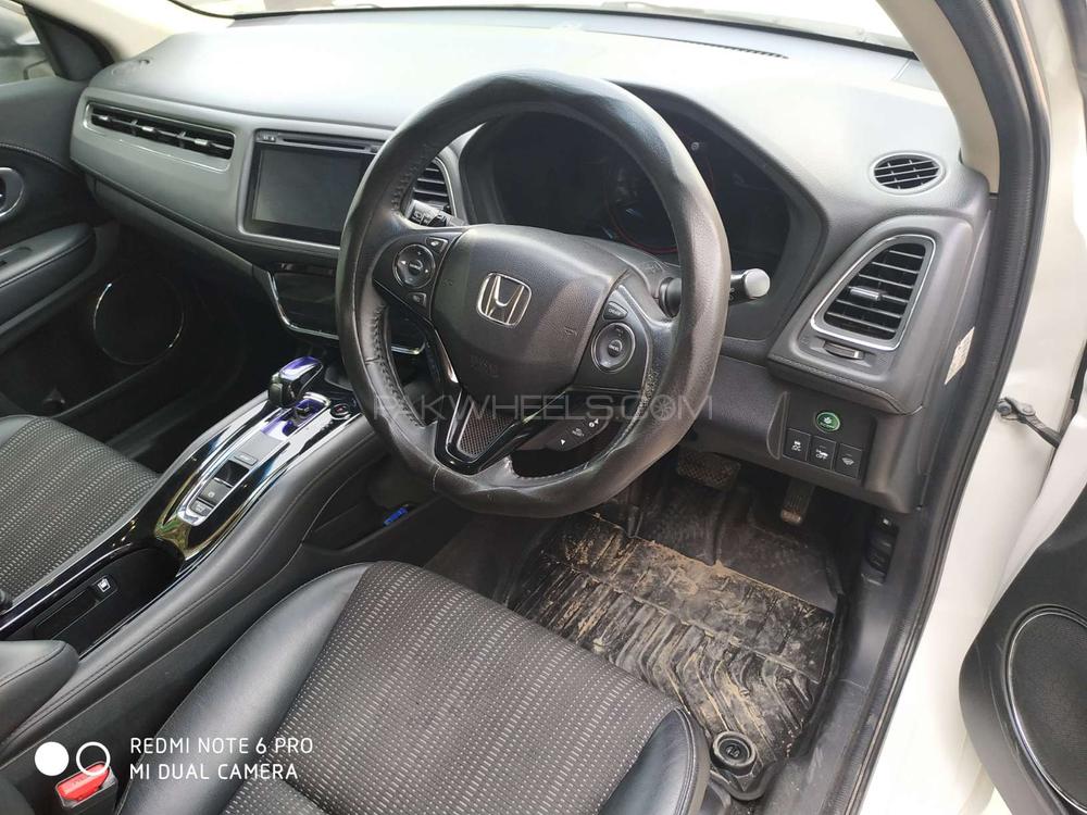 Honda Vezel 2014 for Sale in Karachi Honda Vezel 2014 for Sale in Karachi Image-4