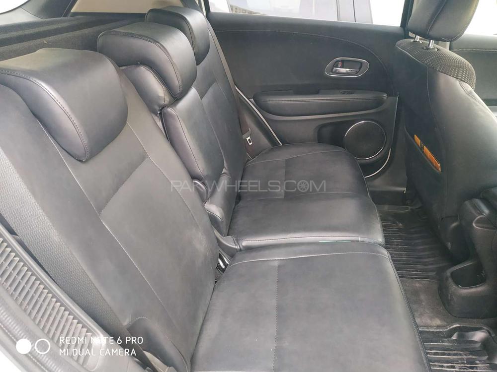 Honda Vezel 2014 for Sale in Karachi Honda Vezel 2014 for Sale in Karachi Image-12