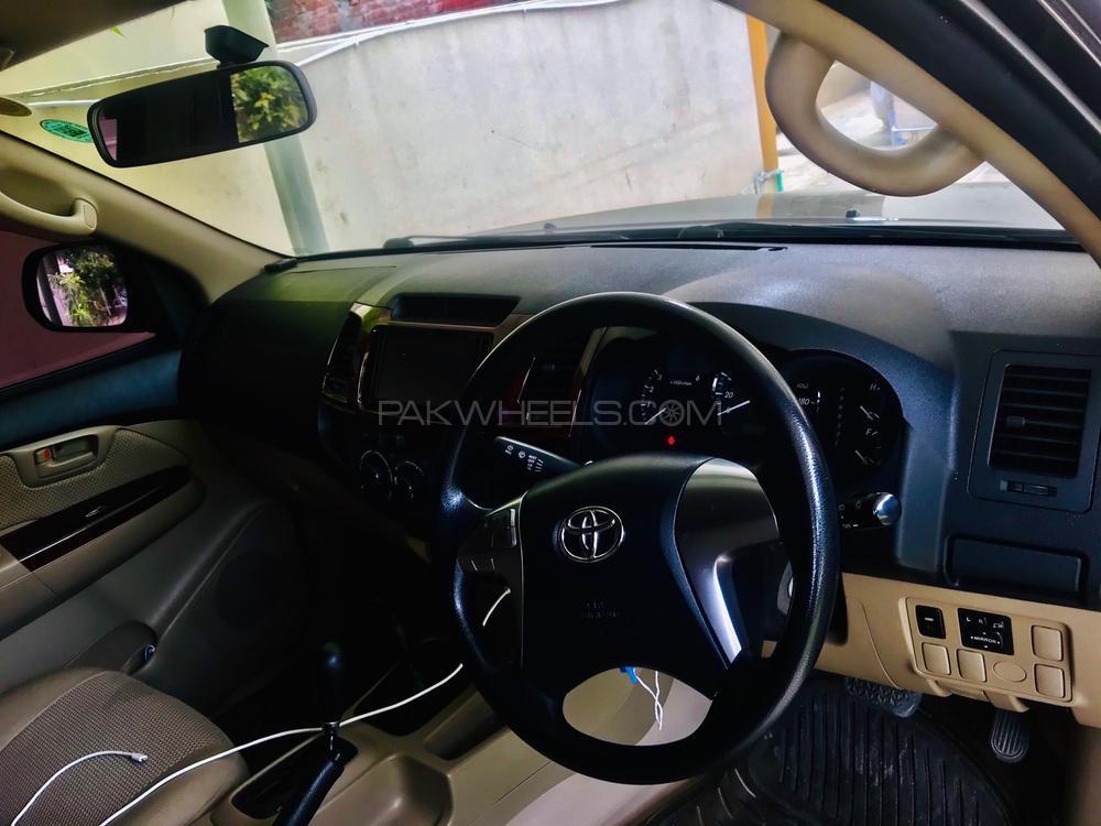 ٹویوٹا ہائیلکس 2014 for Sale in لاہور ٹویوٹا ہائیلکس 2014 for Sale in لاہور Image-2