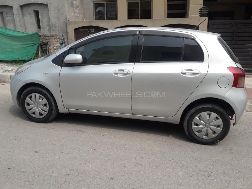 Toyota Vitz 2006 for Sale in Bannu Image-1