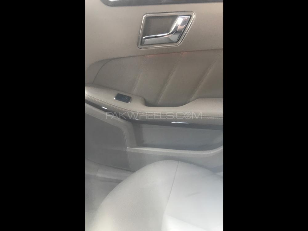 مرسڈیز بینز ای کلاس 2011 for Sale in ملتان مرسڈیز بینز ای کلاس 2011 for Sale in ملتان Image-12