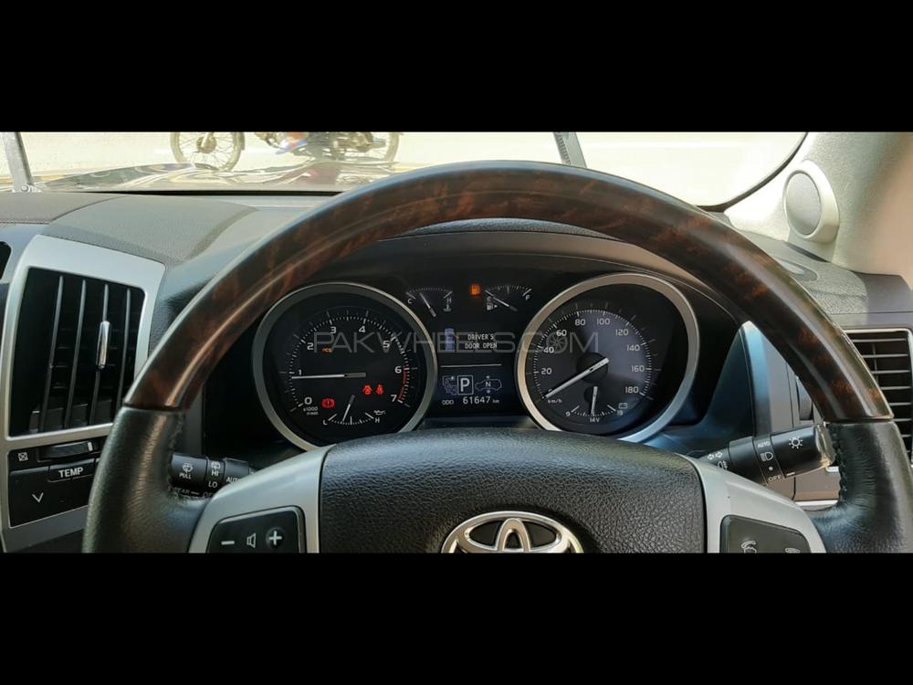 Toyota Land Cruiser 2012 for Sale in Karachi Toyota Land Cruiser 2012 for Sale in Karachi Image-5