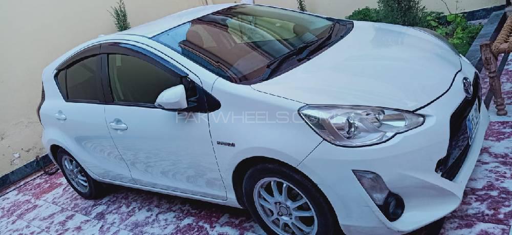Toyota Aqua 2015 for Sale in Peshawar Image-1