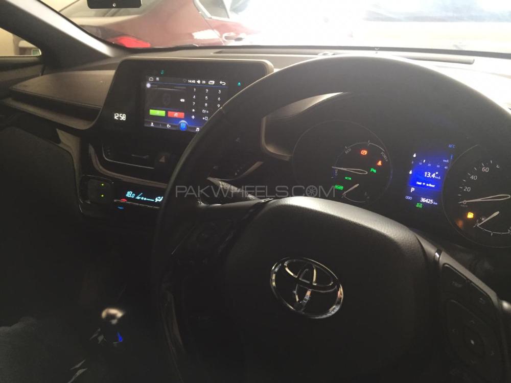 Toyota C-HR 2018 for Sale in Lahore Toyota C-HR 2018 for Sale in Lahore Image-5