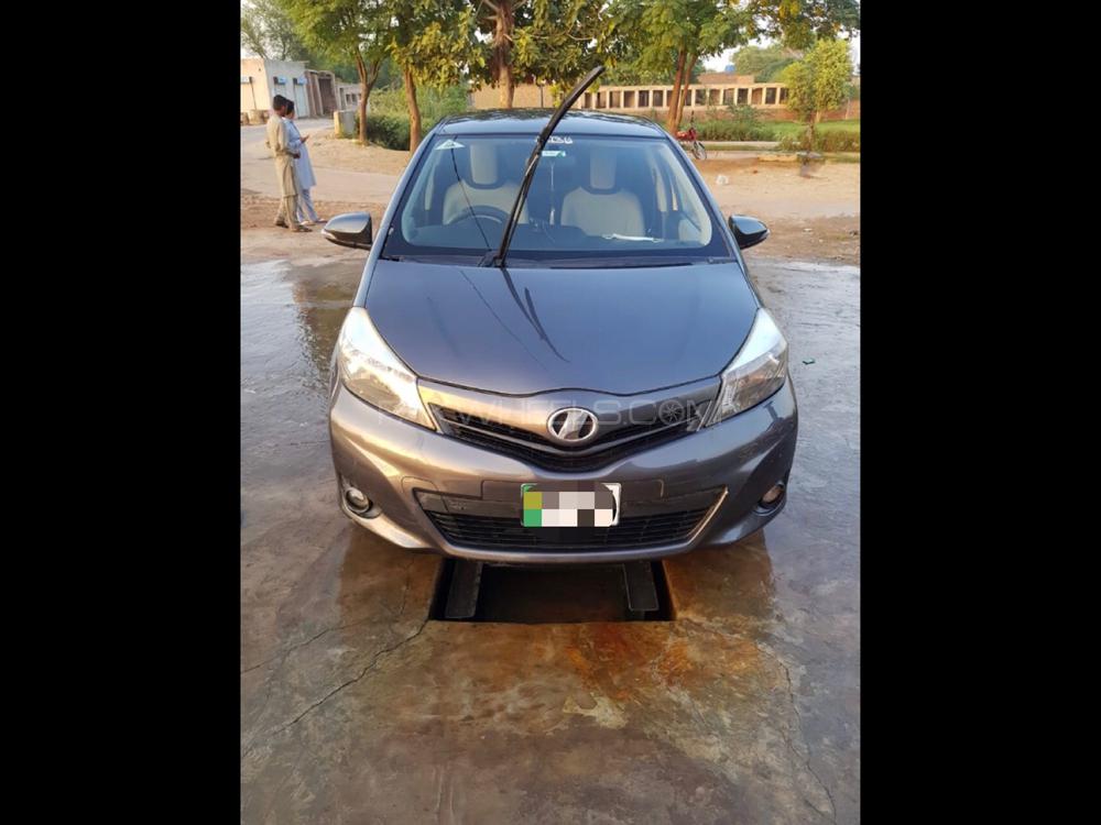 Toyota Vitz 2011 for Sale in Faisalabad Image-1