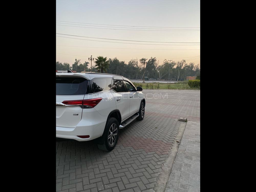 Toyota Fortuner 2018 for Sale in Islamabad Toyota Fortuner 2018 for Sale in Islamabad Image-6