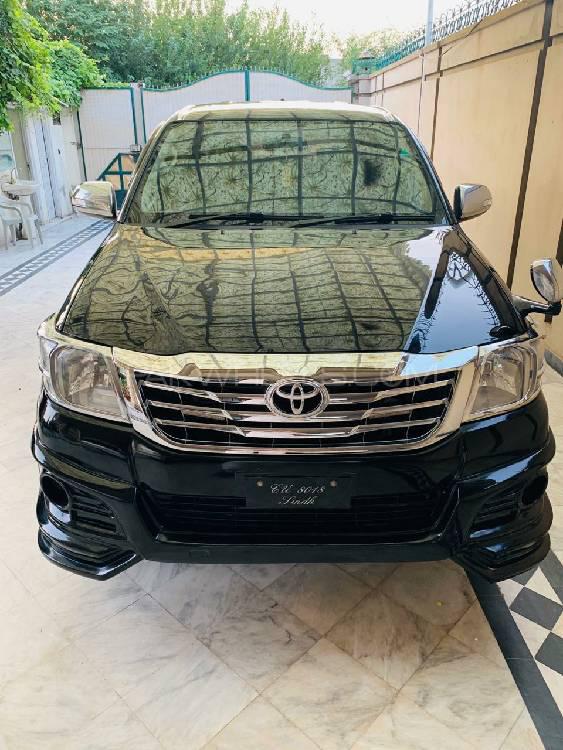 Toyota Hilux 2014 for Sale in Peshawar Toyota Hilux 2014 for Sale in Peshawar Image-4