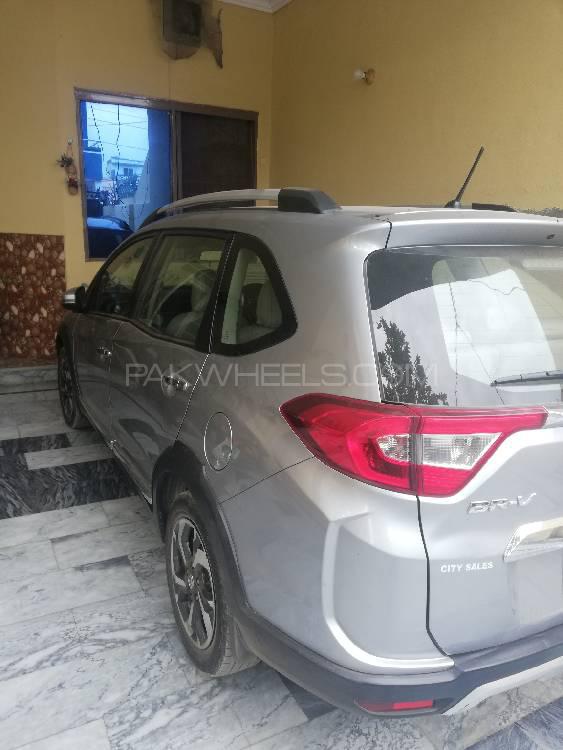 Honda BR-V 2018 for Sale in Gujranwala Honda BR-V 2018 for Sale in Gujranwala Image-3