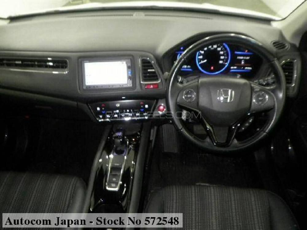 Honda Vezel 2015 for Sale in Peshawar Honda Vezel 2015 for Sale in Peshawar Image-4