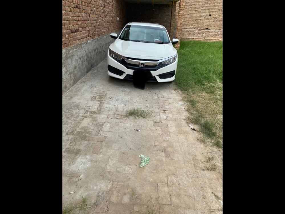 Honda Civic 2016 for Sale in Faisalabad Image-1