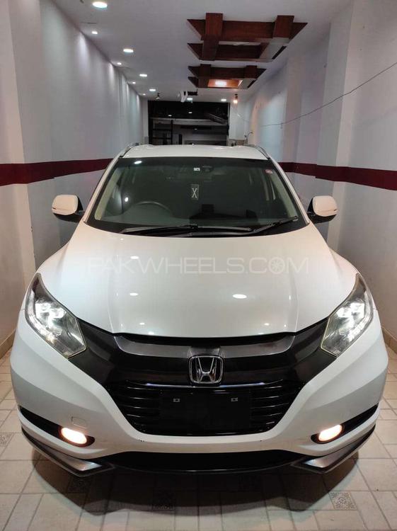 Honda Vezel 2014 for Sale in Karachi Image-1