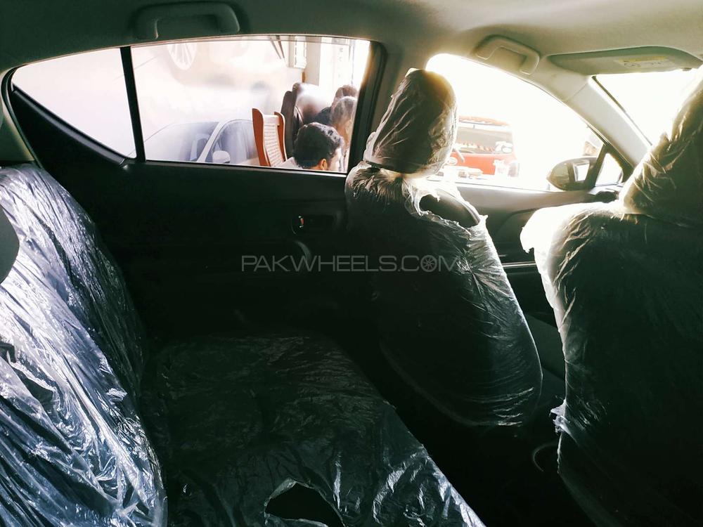 Toyota Aqua 2017 for Sale in Rawalpindi Toyota Aqua 2017 for Sale in Rawalpindi Image-7