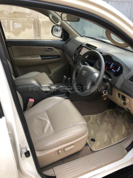 ٹویوٹا فورچیونر 2014 for Sale in کراچی ٹویوٹا فورچیونر 2014 for Sale in کراچی Image-9