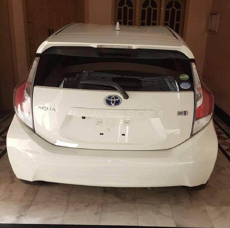 Toyota Aqua 2015 for Sale in Peshawar Toyota Aqua 2015 for Sale in Peshawar Image-2