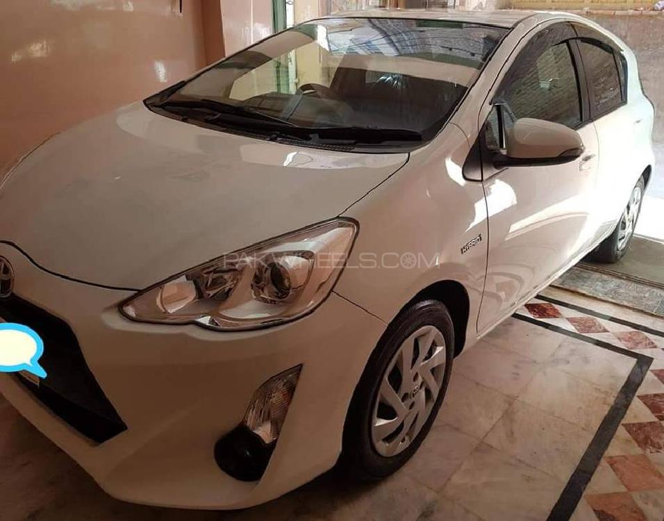 Toyota Aqua 2015 for Sale in Peshawar Toyota Aqua 2015 for Sale in Peshawar Image-3