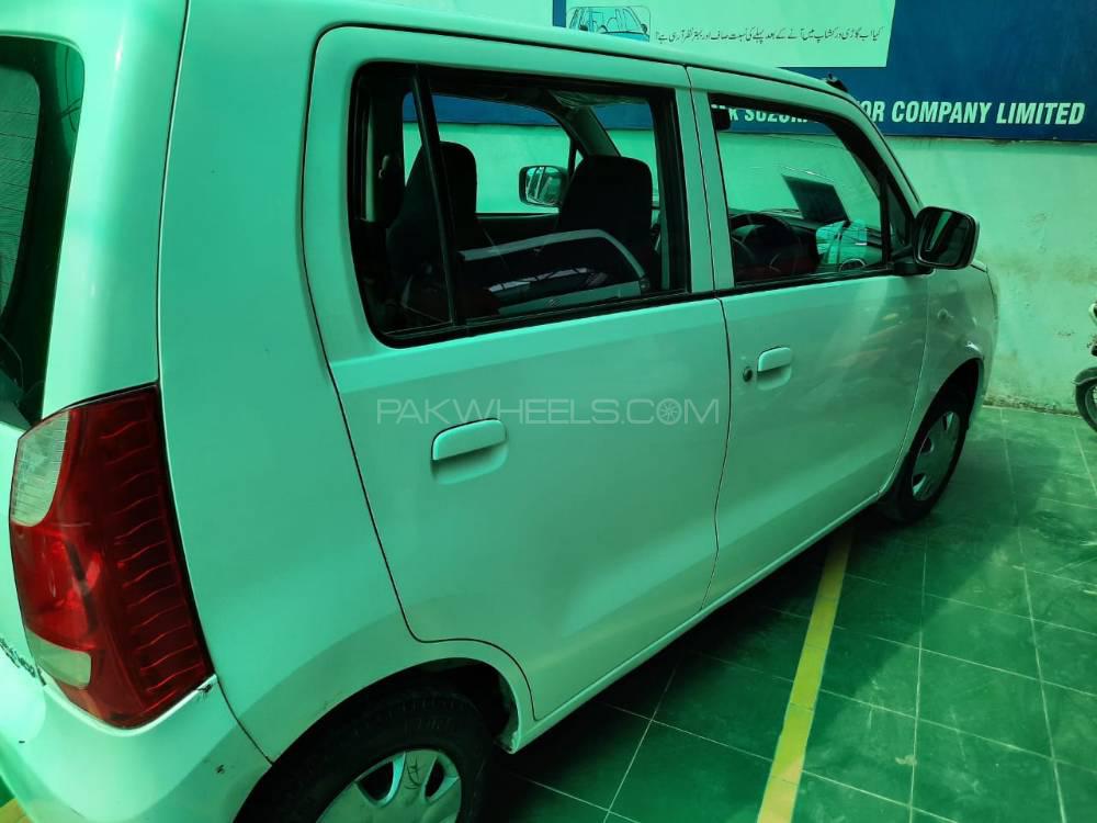 Suzuki Wagon R 2016 for Sale in Multan Image-1