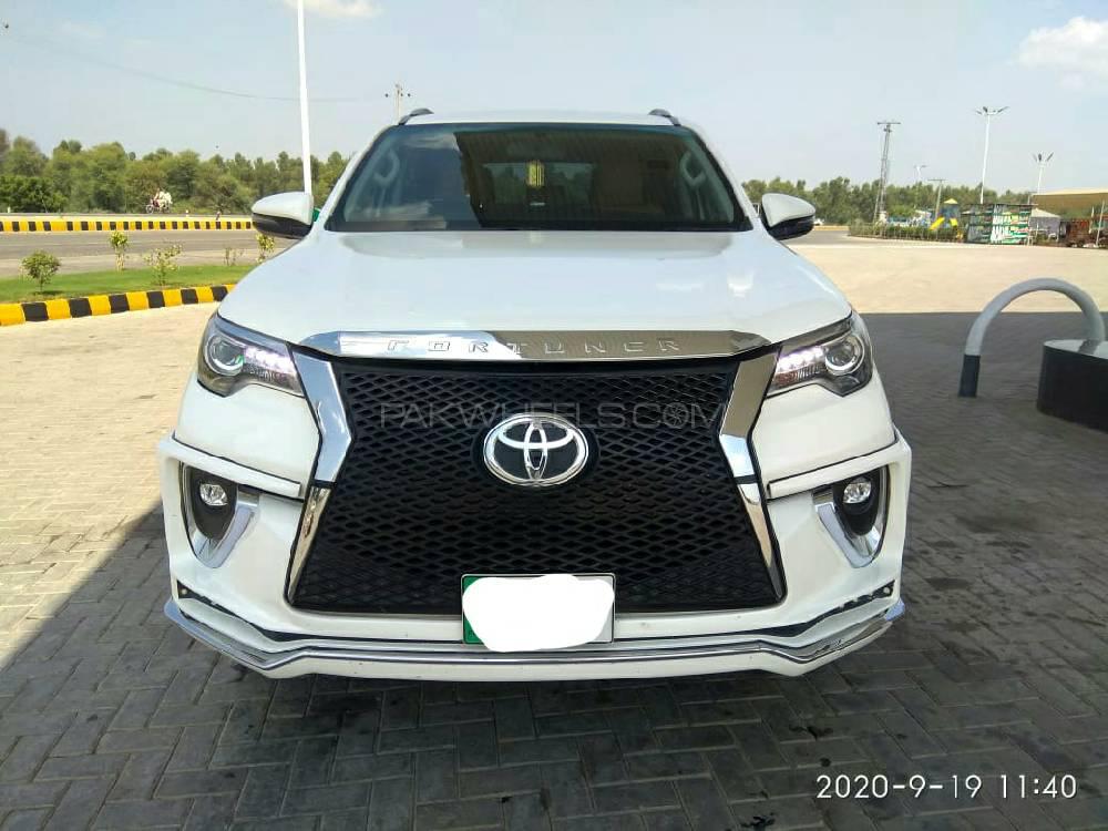 Toyota Fortuner 2018 for Sale in Sahiwal Toyota Fortuner 2018 for Sale in Sahiwal Image-2
