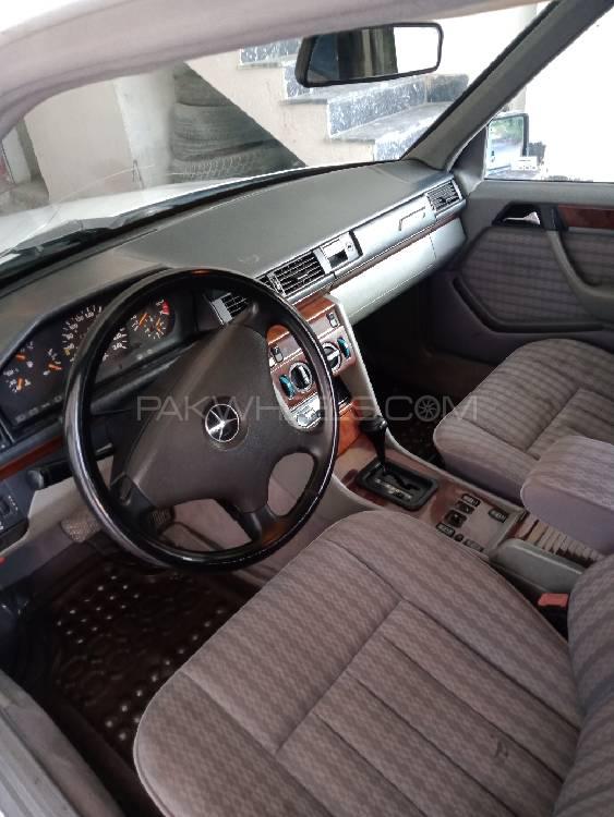 مرسڈیز بینز ای کلاس 1992 for Sale in پشاور مرسڈیز بینز ای کلاس 1992 for Sale in پشاور Image-9