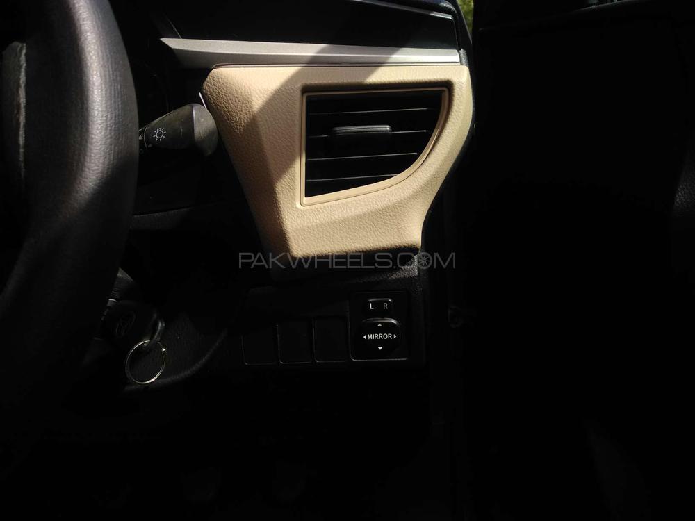 Toyota Corolla 2016 for Sale in Karachi Toyota Corolla 2016 for Sale in Karachi Image-12