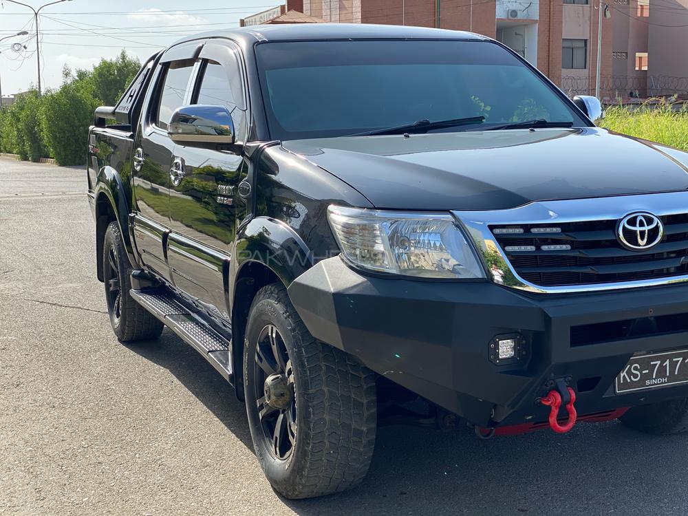 Toyota Hilux 2012 for Sale in Karachi Toyota Hilux 2012 for Sale in Karachi Image-5