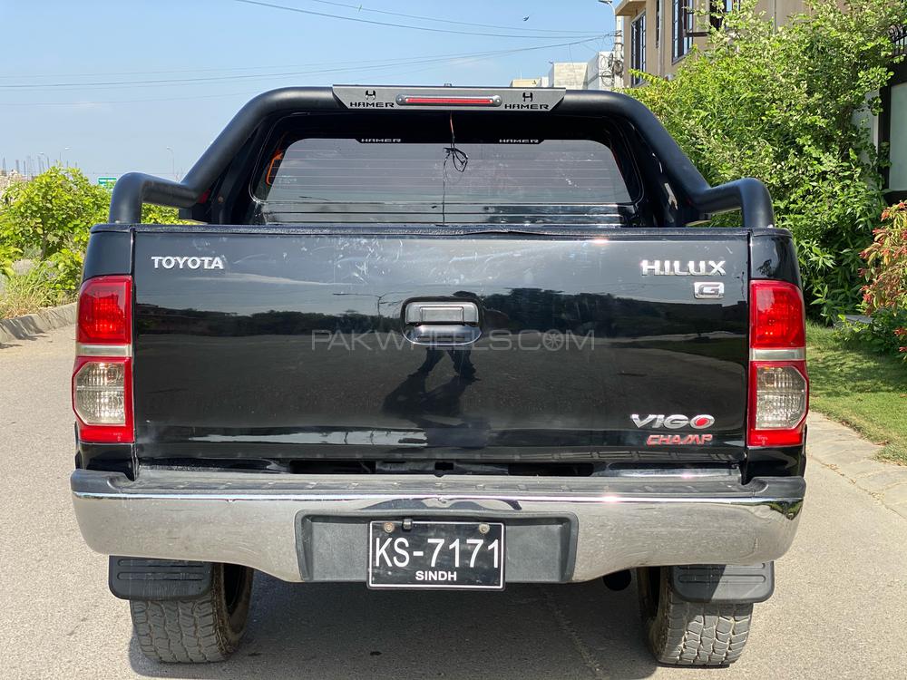 Toyota Hilux 2012 for Sale in Karachi Toyota Hilux 2012 for Sale in Karachi Image-4