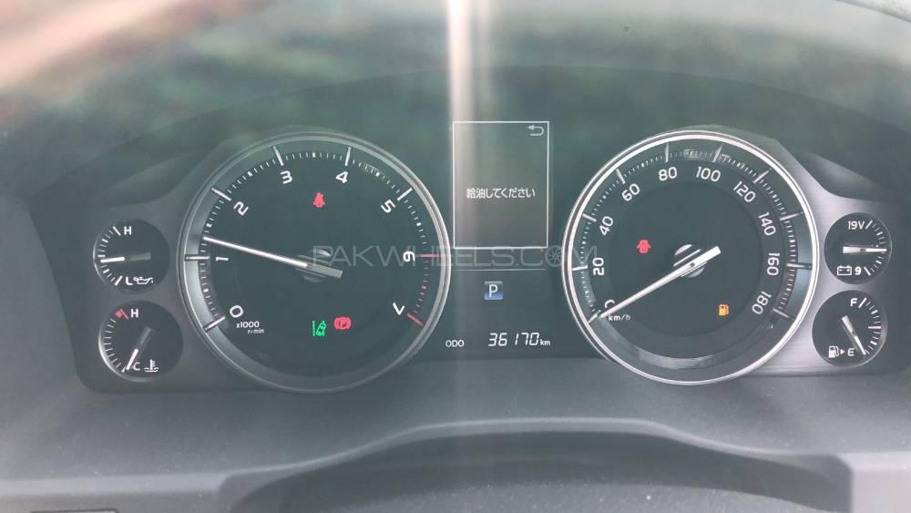Toyota Land Cruiser 2016 for Sale in Lahore Toyota Land Cruiser 2016 for Sale in Lahore Image-12