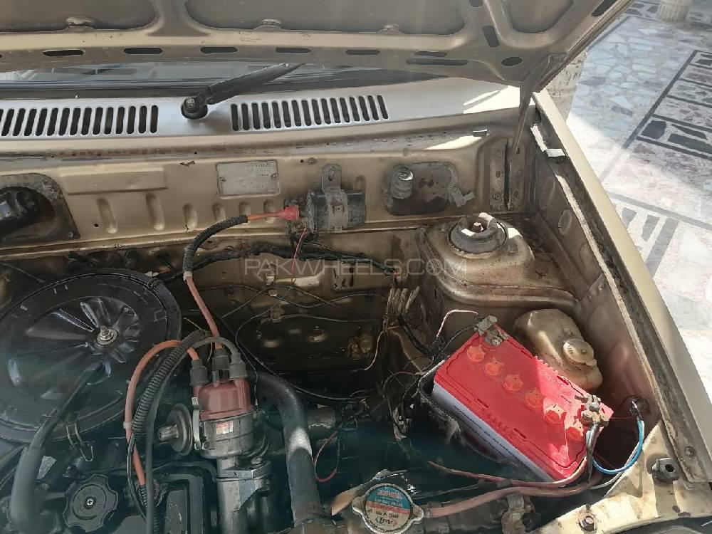 Suzuki Mehran 2000 for Sale in Rawalpindi Suzuki Mehran 2000 for Sale in Rawalpindi Image-4
