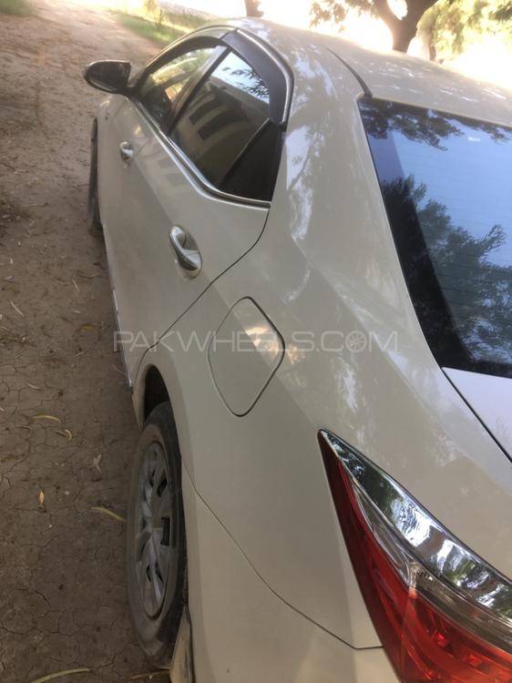 Toyota Corolla 2015 for Sale in Dera ismail khan Toyota Corolla 2015 for Sale in Dera ismail khan Image-7