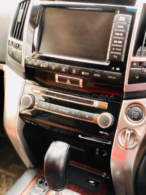 Toyota Land Cruiser 2015 for Sale in Lahore Toyota Land Cruiser 2015 for Sale in Lahore Image-12
