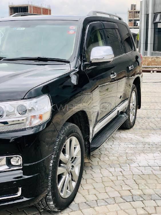Toyota Land Cruiser 2015 for Sale in Lahore Toyota Land Cruiser 2015 for Sale in Lahore Image-2