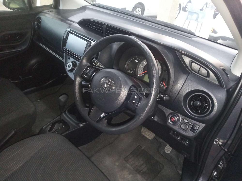 Toyota Vitz 2017 for Sale in Gujranwala Toyota Vitz 2017 for Sale in Gujranwala Image-6