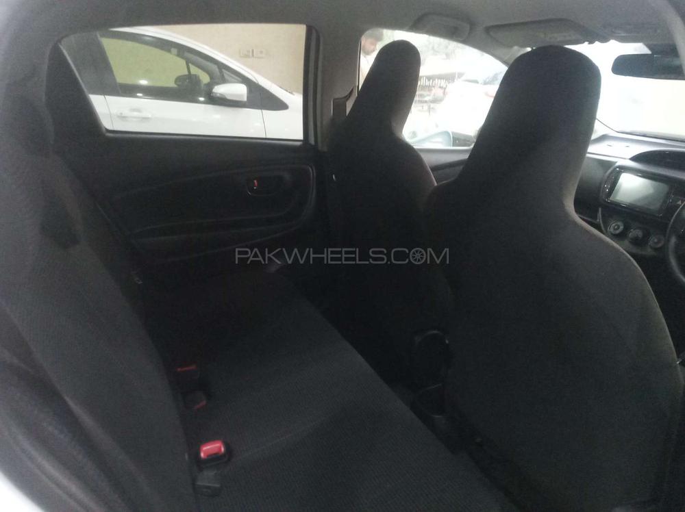 Toyota Vitz 2017 for Sale in Gujranwala Toyota Vitz 2017 for Sale in Gujranwala Image-9