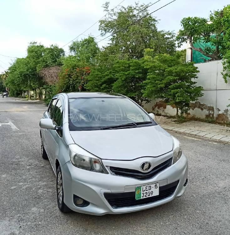 Toyota Vitz 2011 for Sale in Lahore Image-1