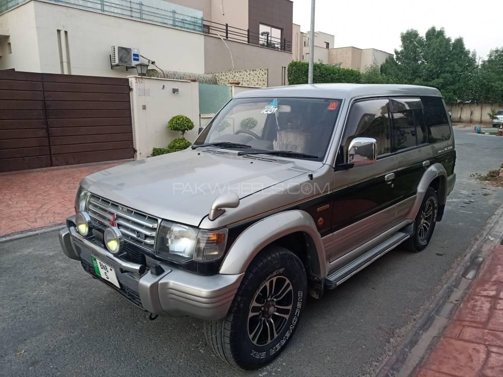 Mitsubishi Pajero 1996 for Sale in Multan Image-1