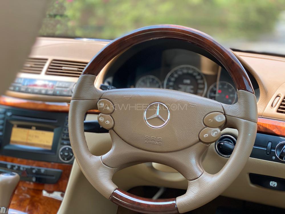Mercedes Benz E Class 2009 for Sale in Lahore Mercedes Benz E Class 2009 for Sale in Lahore Image-9