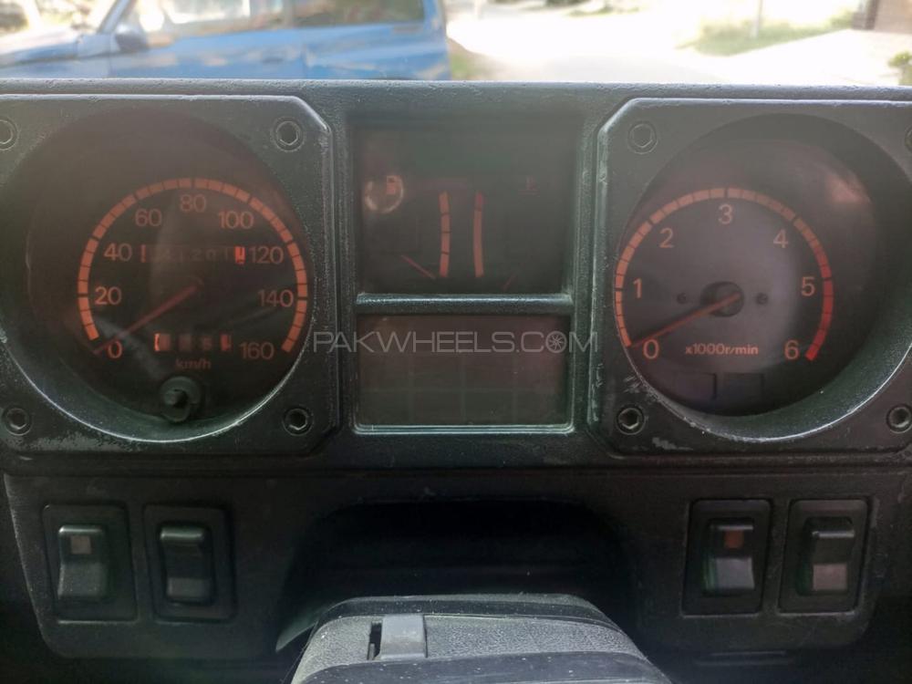 Mitsubishi Pajero 1988 for Sale in Lahore Mitsubishi Pajero 1988 for Sale in Lahore Image-9