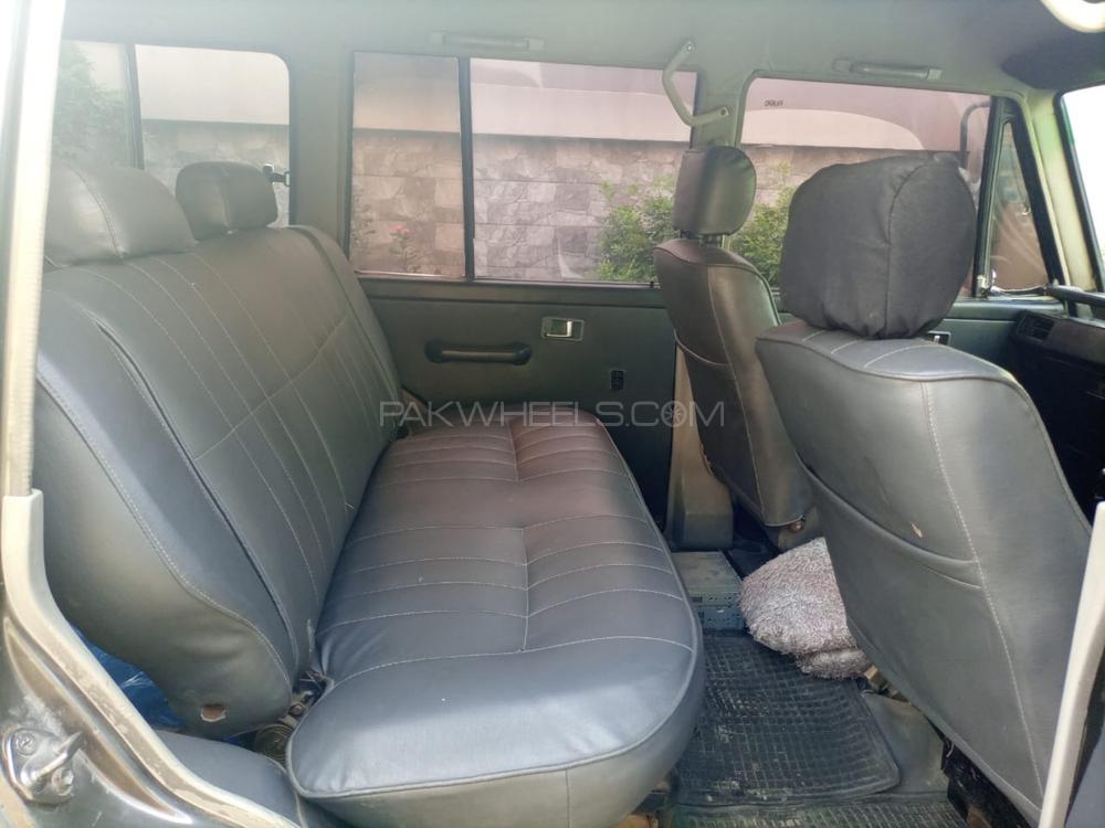 Mitsubishi Pajero 1988 for Sale in Lahore Mitsubishi Pajero 1988 for Sale in Lahore Image-14