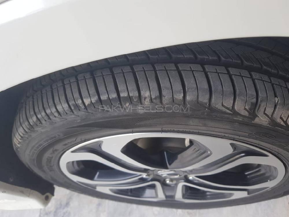 Honda Vezel 2015 for Sale in Gujranwala Honda Vezel 2015 for Sale in Gujranwala Image-6