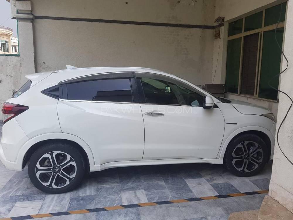 Honda Vezel 2015 for Sale in Gujranwala Honda Vezel 2015 for Sale in Gujranwala Image-4