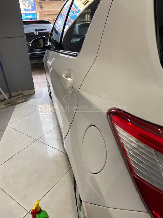Toyota Vitz 2017 for Sale in Peshawar Toyota Vitz 2017 for Sale in Peshawar Image-6