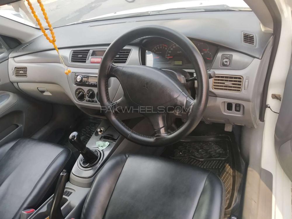 Mitsubishi Lancer 2005 for Sale in Lahore Mitsubishi Lancer 2005 for Sale in Lahore Image-4
