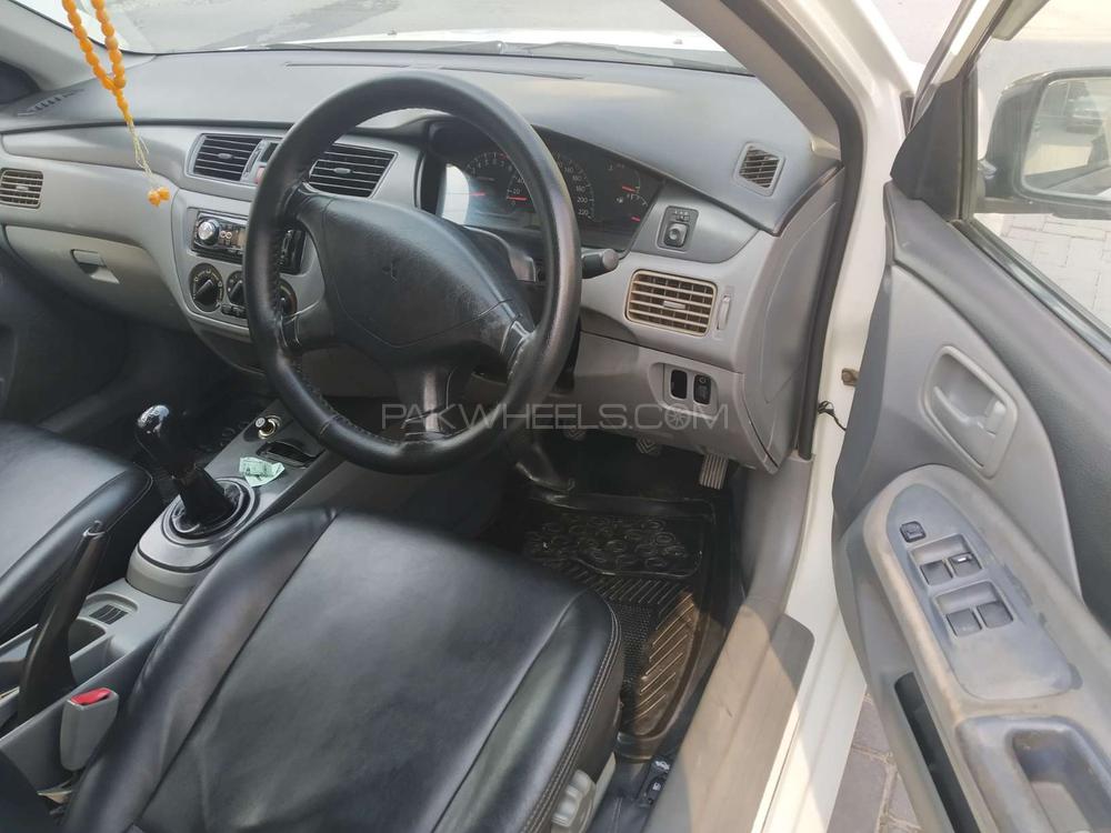 Mitsubishi Lancer 2005 for Sale in Lahore Mitsubishi Lancer 2005 for Sale in Lahore Image-7