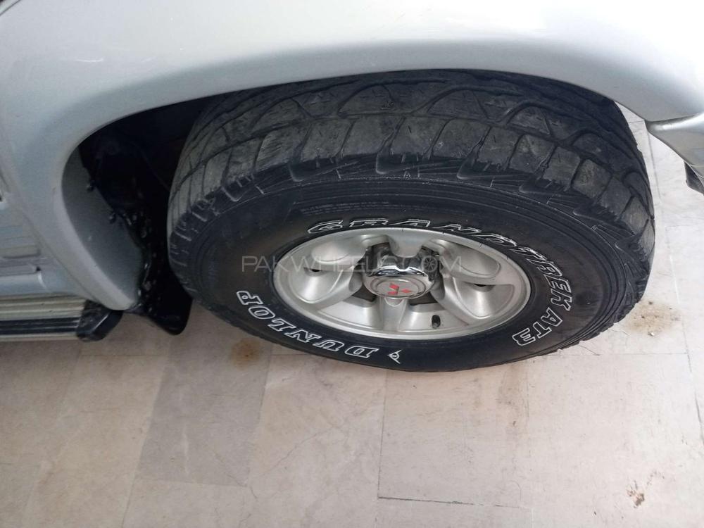 Mitsubishi Pajero 1993 for Sale in Multan Mitsubishi Pajero 1993 for Sale in Multan Image-3